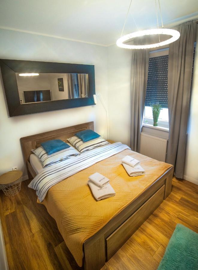 Apartament W Cieplicach Perfekt Jelenia Góra Buitenkant foto