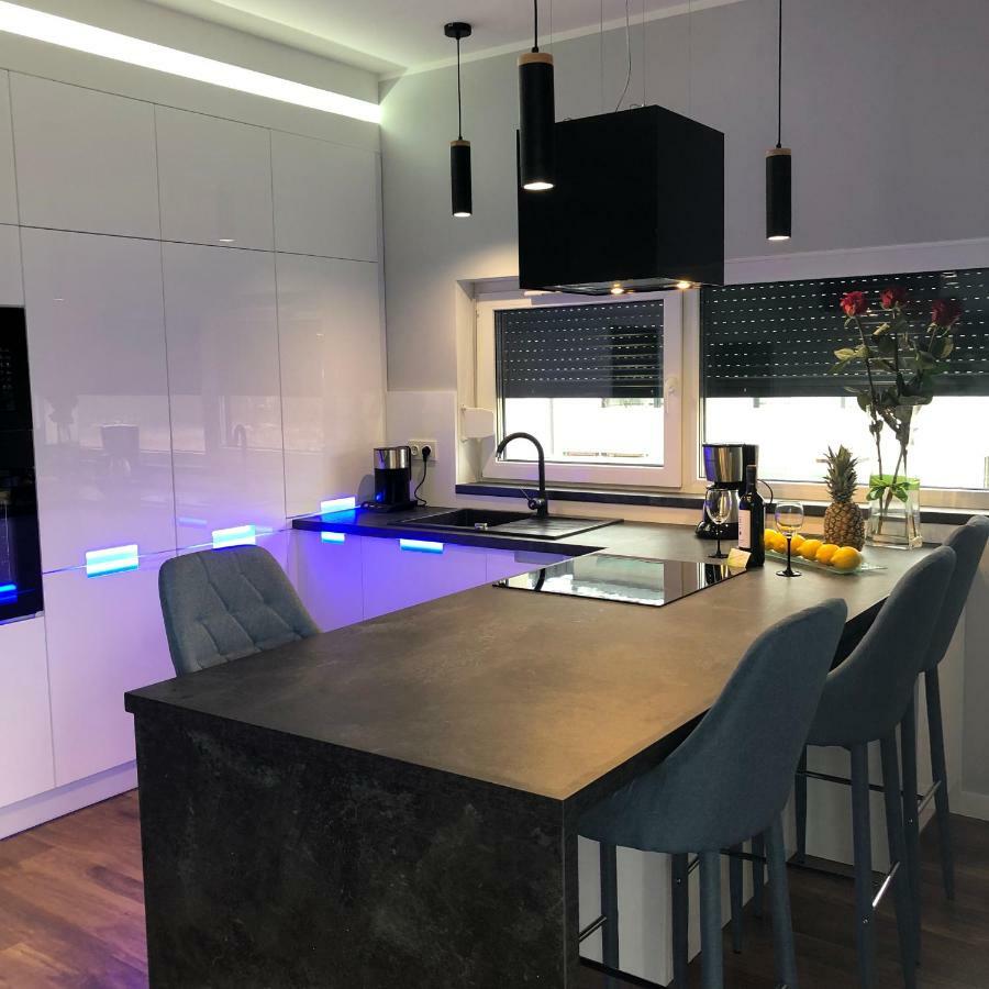 Apartament W Cieplicach Perfekt Jelenia Góra Buitenkant foto